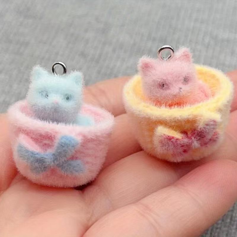 Jewelry Making Resin - 4 قطع من قلادات القطط ثلاثية